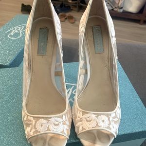 Betsy Johnson Ivory heels